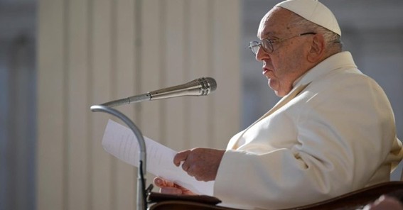 Anunciar o Evangelho com humildade e oração, não pregar sobre si mesmo