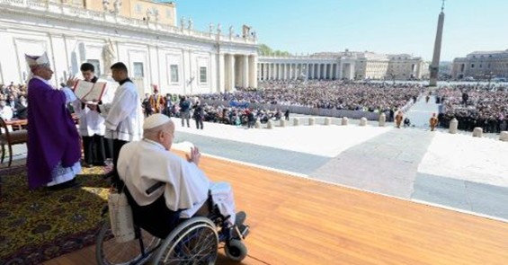 O Papa: na doença, Deus não nos deixa sozinhos.