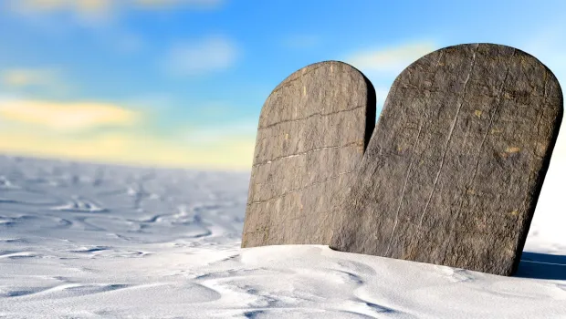 Os Mandamentos: caminho de liberdade e amor
