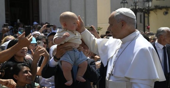 Angelus em Castel Gandolfo: Deus não deixa de acreditar em nós