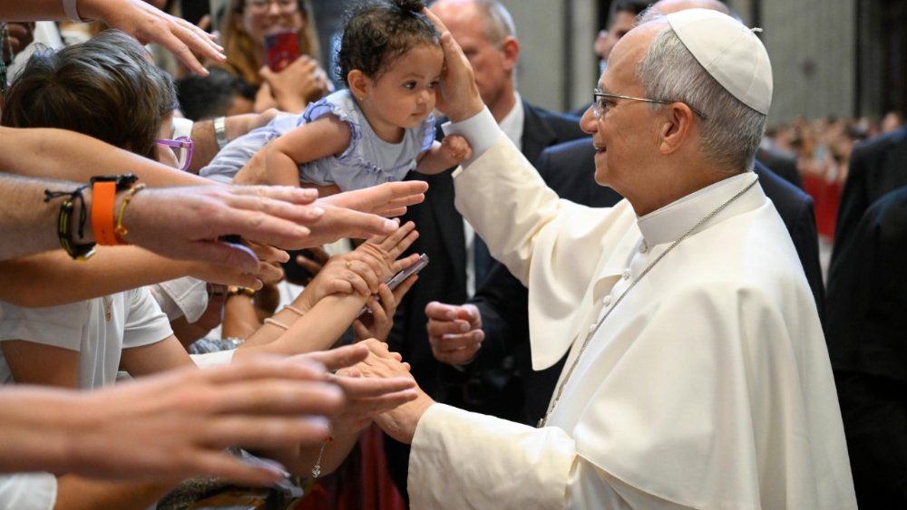Papa: na liturgia, a música não é decoração, cantar e tocar significa rezar